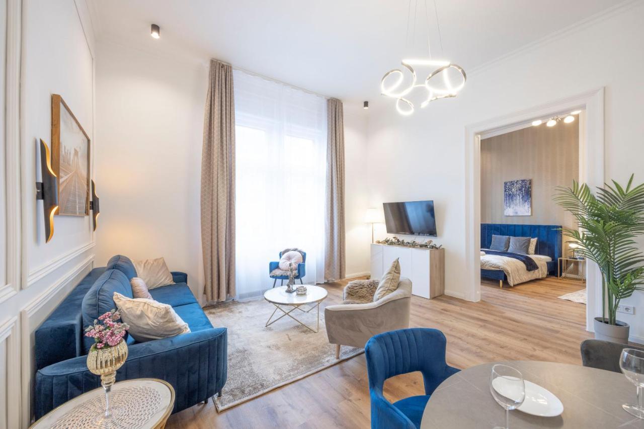 Luxurious Central Grand Home W/ 3Bedrm 2Bathrm Budapest Luaran gambar